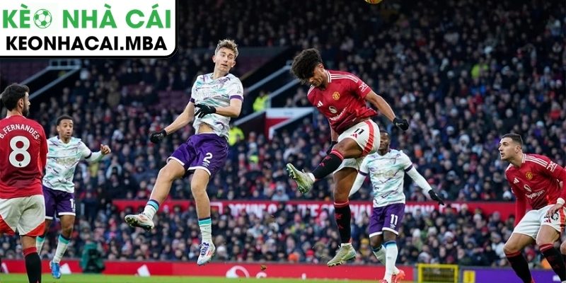 Bảng xếp hạng Ngoại hạng Anh nóng lên: MU tuột chiến thắng, còn kém top 2 bao xa? 3 Bảng xếp hạng nóng lên, MU còn cách top 2 bao xa?